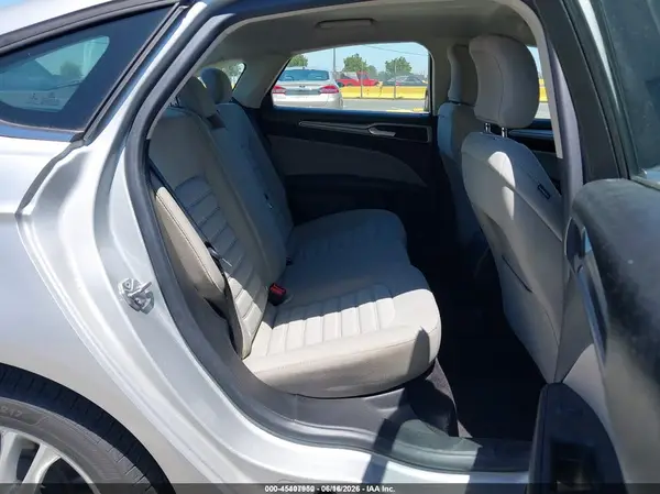 3FA6P0UU0JR243592 2018 FORD FUSION - Image 8