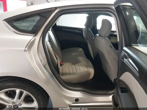 3FA6P0UU0JR243608 2018 FORD FUSION - Image 8