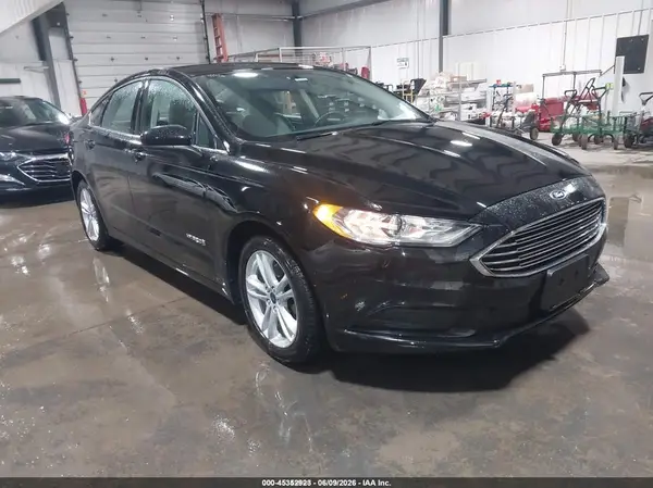 3FA6P0UU0JR271456 2018 FORD FUSION - Image 1