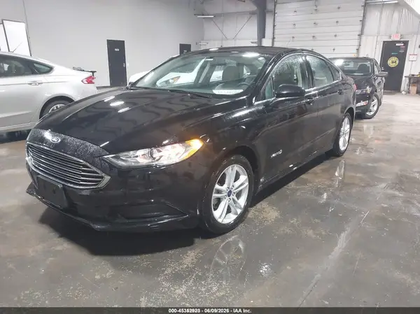 3FA6P0UU0JR271456 2018 FORD FUSION - Image 2