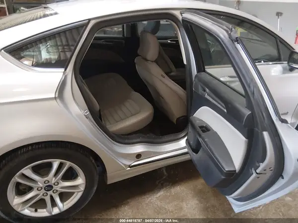 3FA6P0UU0JR271571 2018 FORD FUSION - Image 8