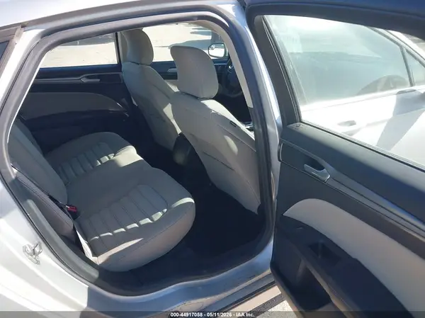 3FA6P0UU1HR330735 2017 FORD FUSION - Image 8