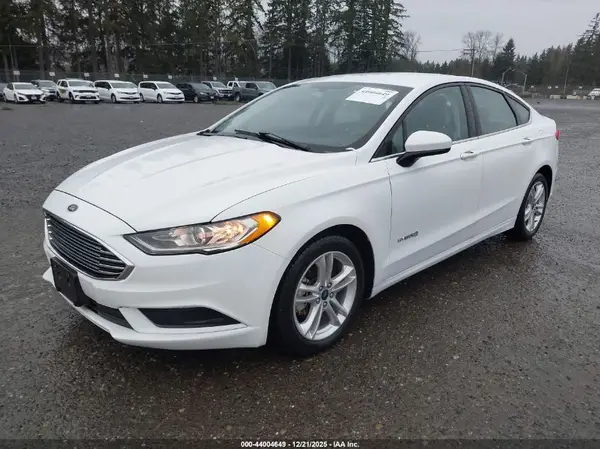 3FA6P0UU1JR100098 2018 FORD FUSION - Image 2