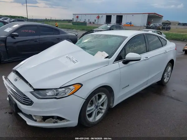 3FA6P0UU1JR100537 2018 FORD FUSION - Image 2