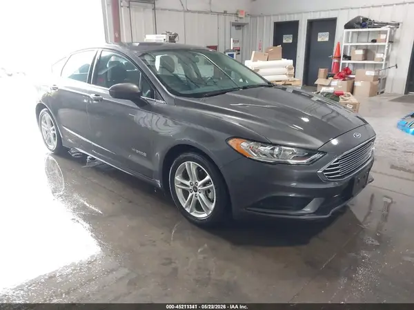 3FA6P0UU1JR123008 2018 FORD FUSION - Image 1