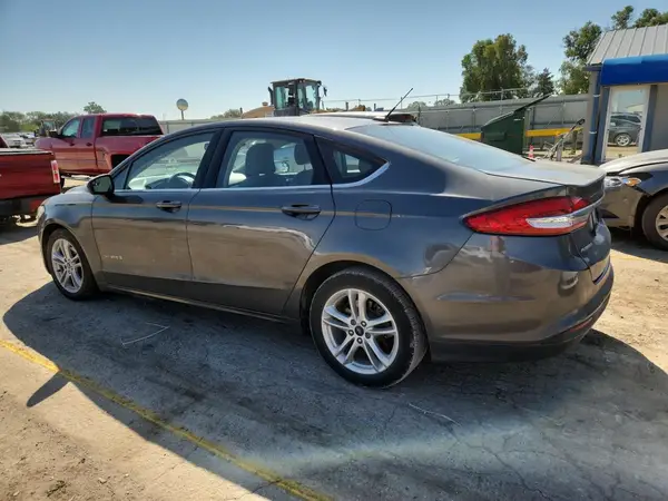 3FA6P0UU1JR142030 2018 FORD FUSION - Image 2