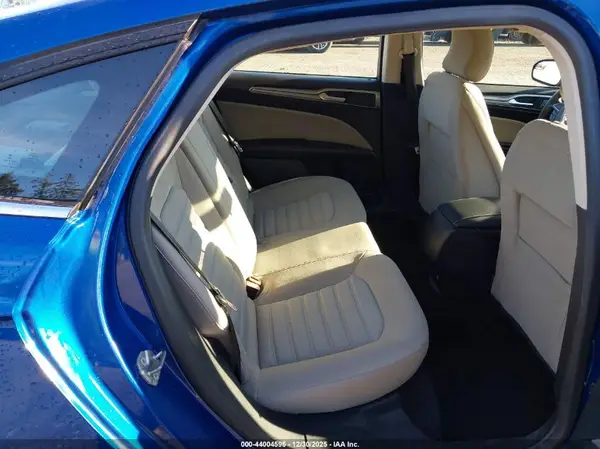 3FA6P0UU1JR142139 2018 FORD FUSION - Image 8