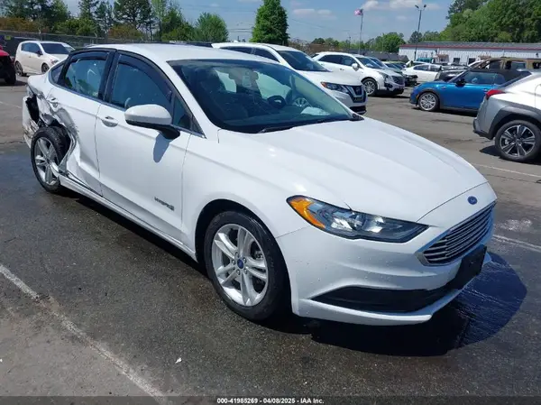 3FA6P0UU1JR204607 2018 FORD FUSION - Image 1