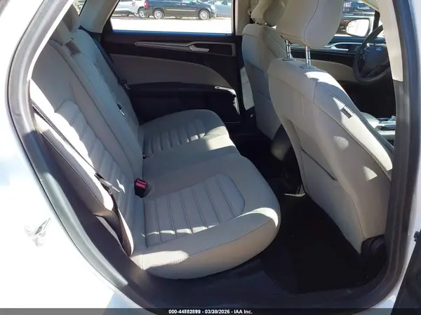 3FA6P0UU1JR227577 2018 FORD FUSION - Image 8