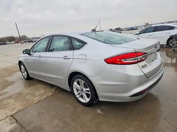 3FA6P0UU1JR235789 2018 FORD FUSION - Image 2