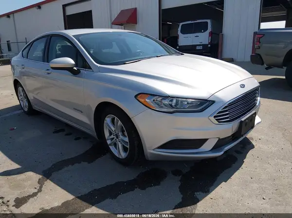 3FA6P0UU1JR254388 2018 FORD FUSION - Image 1