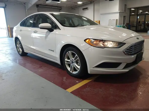 3FA6P0UU1JR279002 2018 FORD FUSION - Image 1