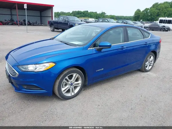 3FA6P0UU1JR281946 2018 FORD FUSION - Image 2