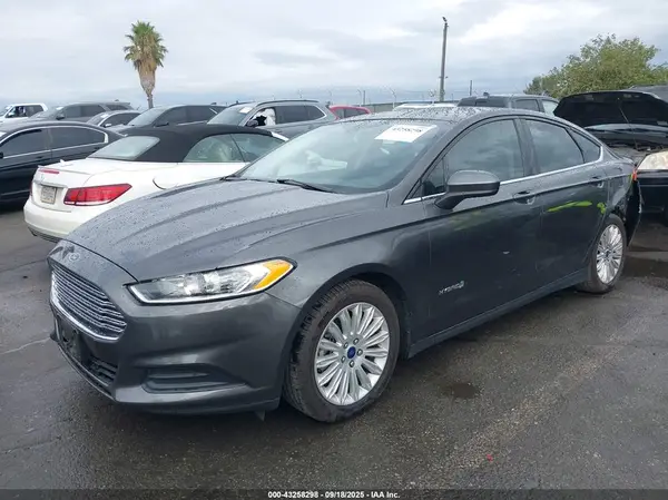 3FA6P0UU2GR405702 2016 FORD FUSION - Image 2