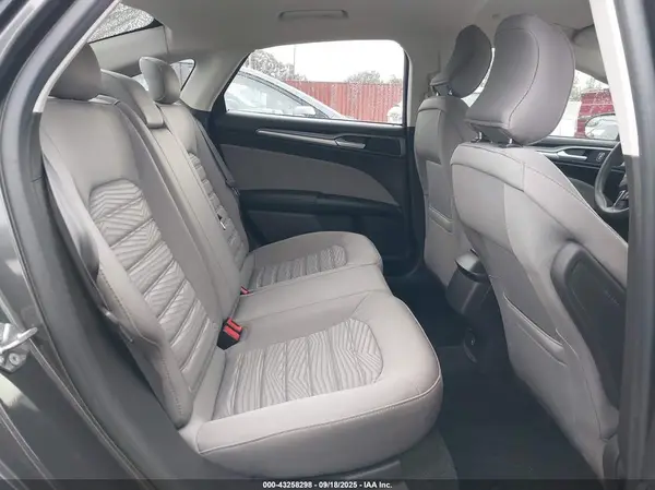 3FA6P0UU2GR405702 2016 FORD FUSION - Image 8