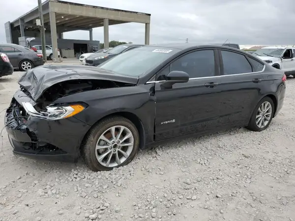 3FA6P0UU2HR183051 2017 FORD FUSION - Image 1