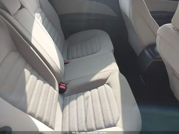 3FA6P0UU2HR327049 2017 FORD FUSION - Image 8
