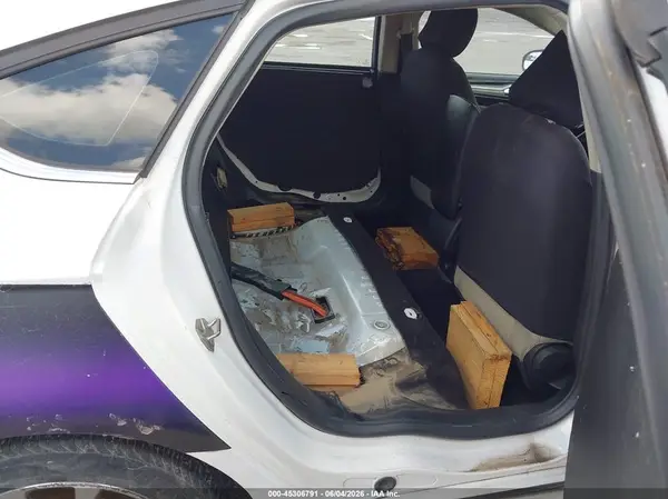 3FA6P0UU2HR349696 2017 FORD FUSION - Image 8