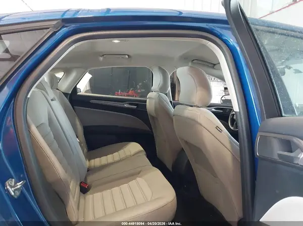3FA6P0UU2HR360665 2017 FORD FUSION - Image 8