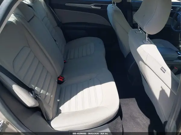 3FA6P0UU2JR100272 2018 FORD FUSION - Image 8