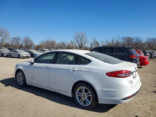 3FA6P0UU2JR100420 2018 FORD FUSION - Image 2