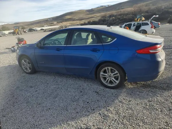 3FA6P0UU2JR122935 2018 FORD FUSION - Image 2