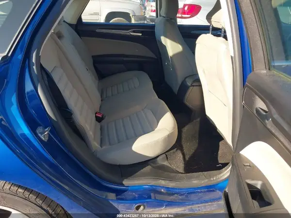 3FA6P0UU2JR141842 2018 FORD FUSION - Image 8