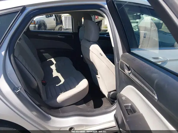 3FA6P0UU2JR141890 2018 FORD FUSION - Image 8