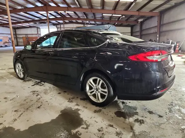 3FA6P0UU2JR170516 2018 FORD FUSION - Image 2