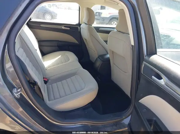 3FA6P0UU2JR198381 2018 FORD FUSION - Image 8