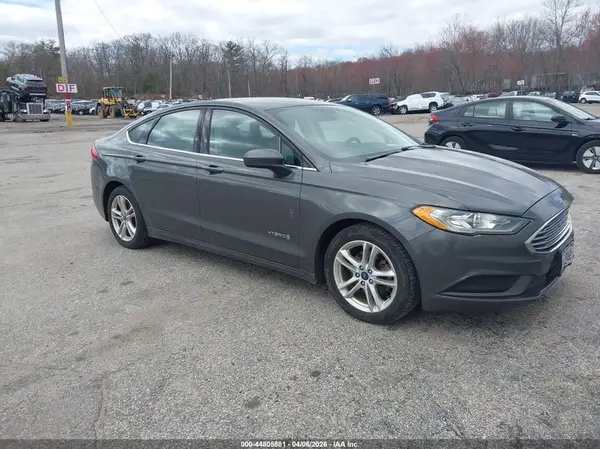 3FA6P0UU2JR235896 2018 FORD FUSION - Image 1