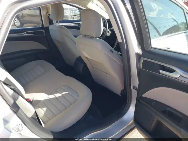 3FA6P0UU2JR254304 2018 FORD FUSION - Image 8