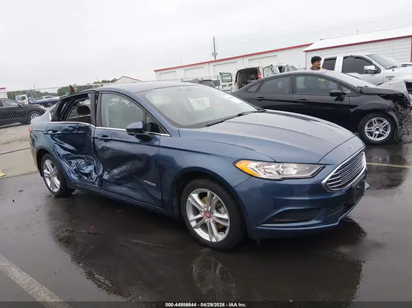 3FA6P0UU2JR254383 2018 FORD FUSION - Image 1