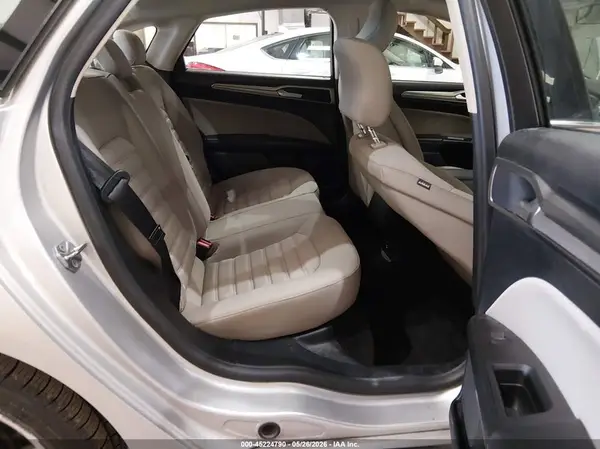 3FA6P0UU2JR271393 2018 FORD FUSION - Image 8