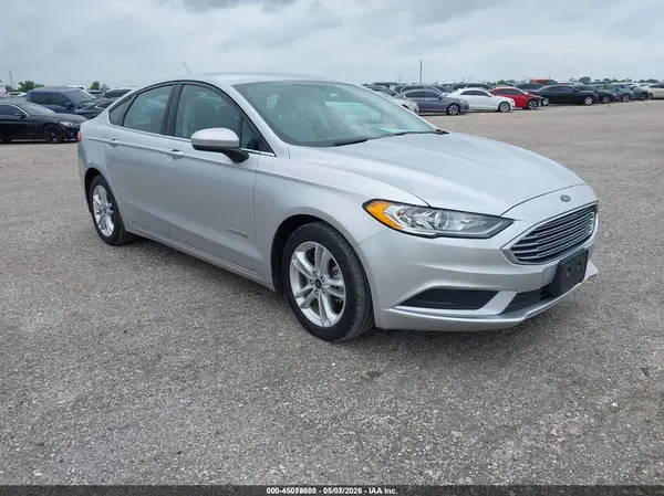 3FA6P0UU2JR278957 2018 FORD FUSION - Image 1