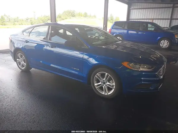 3FA6P0UU2JR281938 2018 FORD FUSION - Image 1