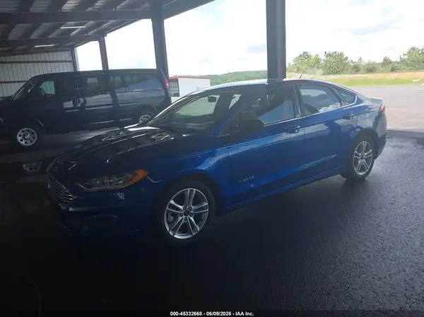 3FA6P0UU2JR281938 2018 FORD FUSION - Image 2