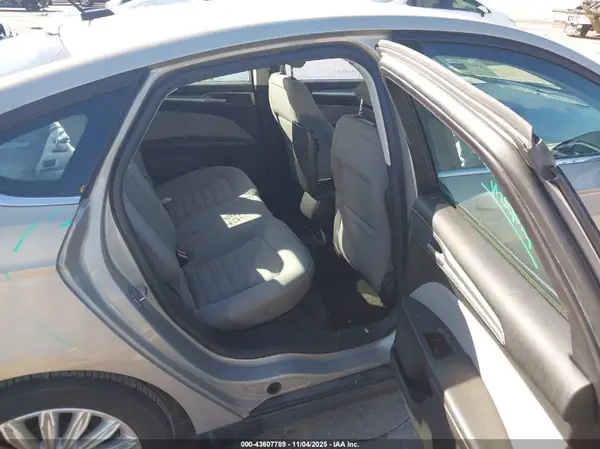 3FA6P0UU3GR124024 2016 FORD FUSION - Image 8