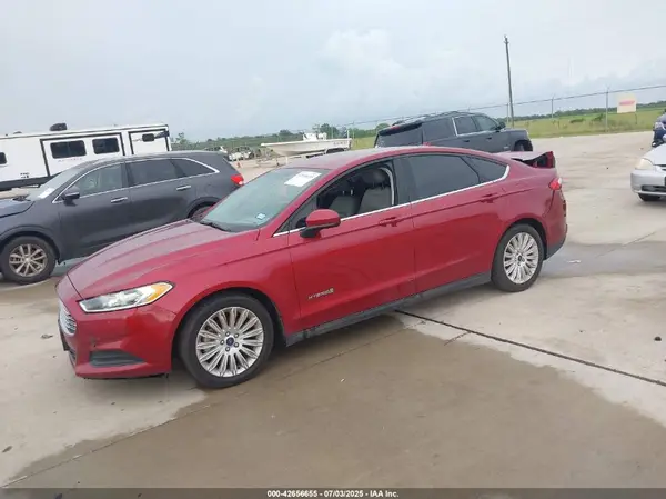 3FA6P0UU3GR405899 2016 FORD FUSION - Image 2