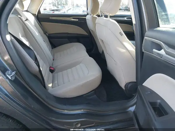 3FA6P0UU3HR151614 2017 FORD FUSION - Image 8