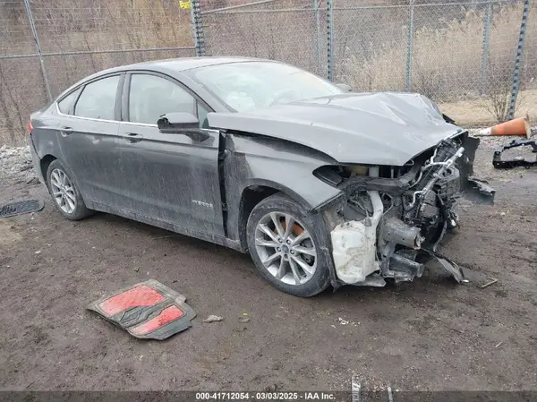 3FA6P0UU3HR327061 2017 FORD FUSION - Image 1