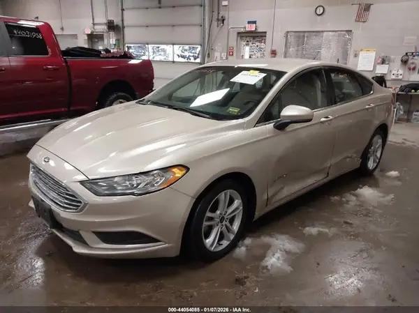 3FA6P0UU3JR100135 2018 FORD FUSION - Image 2
