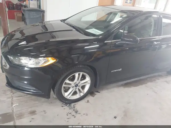 3FA6P0UU3JR100412 2018 FORD FUSION - Image 2