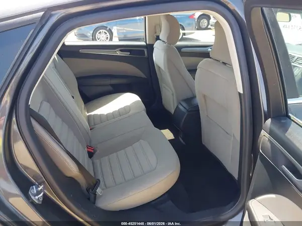 3FA6P0UU3JR100782 2018 FORD FUSION - Image 8