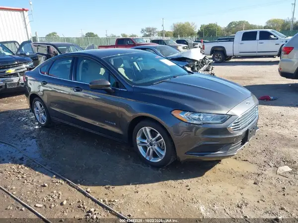 3FA6P0UU3JR100796 2018 FORD FUSION - Image 1