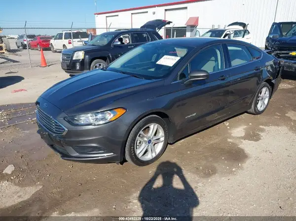 3FA6P0UU3JR100796 2018 FORD FUSION - Image 2