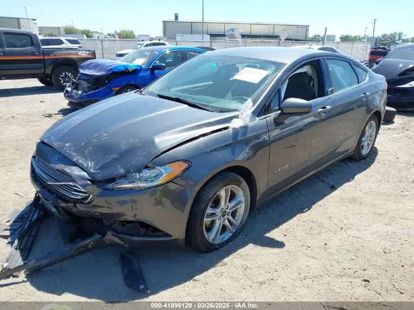 3FA6P0UU3JR122443 2018 FORD FUSION - Image 2