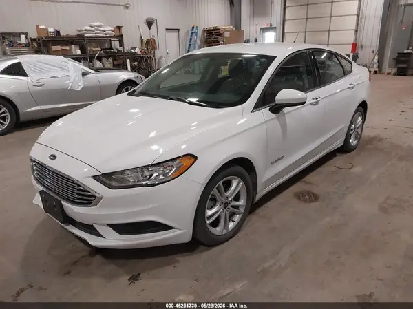 3FA6P0UU3JR123012 2018 FORD FUSION - Image 2
