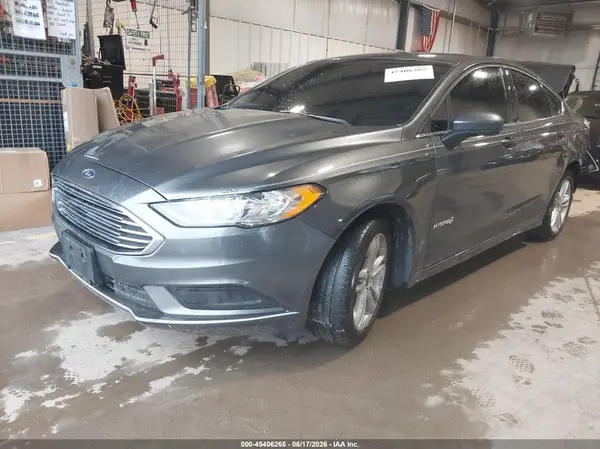 3FA6P0UU3JR261634 2018 FORD FUSION - Image 2