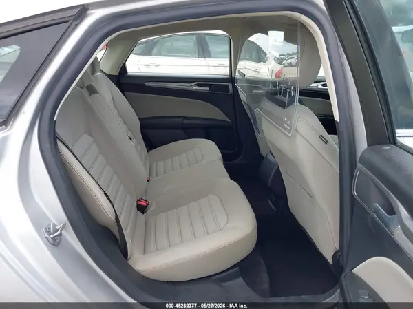 3FA6P0UU3JR261648 2018 FORD FUSION - Image 8
